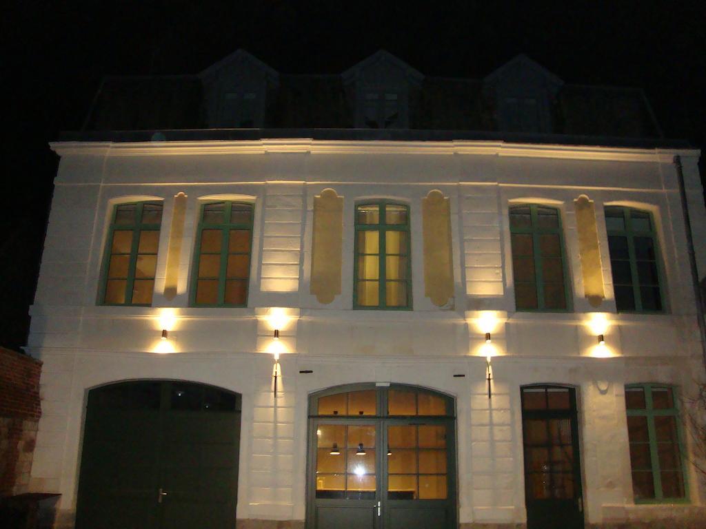 Bed and Breakfast La Cour Des Carmes Arras Exterior foto