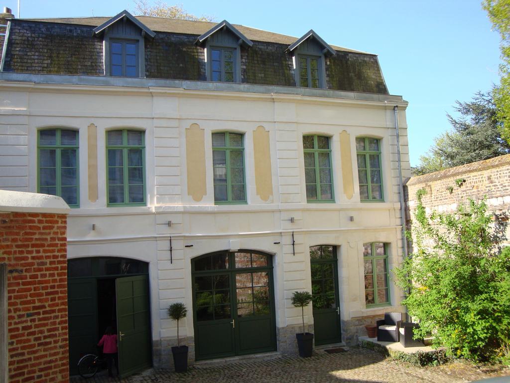Bed and Breakfast La Cour Des Carmes Arras Exterior foto