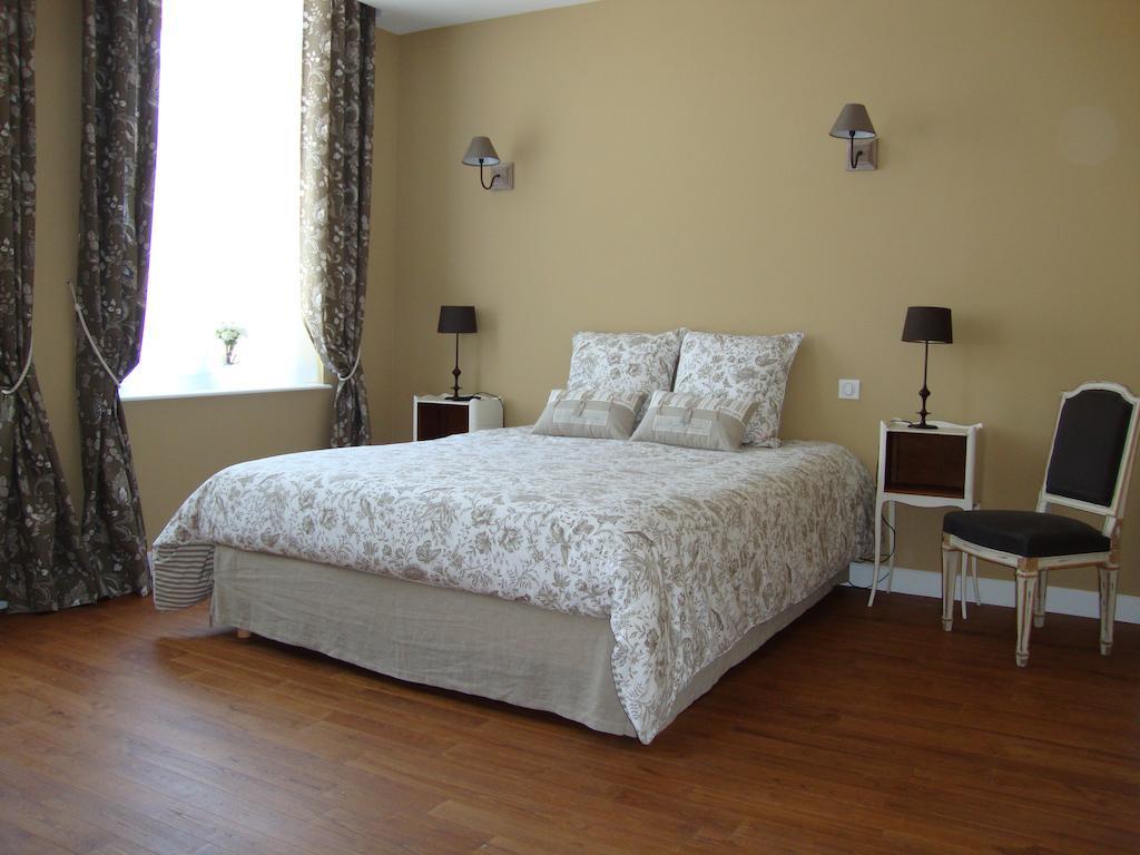 Bed and Breakfast La Cour Des Carmes Arras Zimmer foto