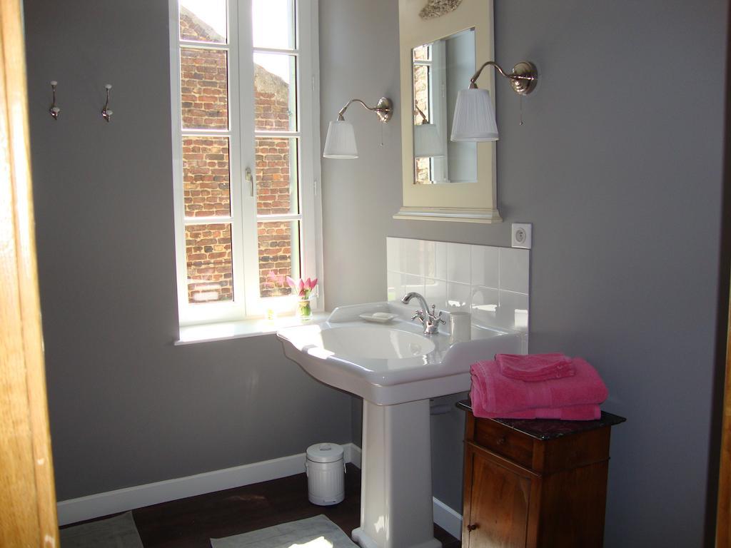 Bed and Breakfast La Cour Des Carmes Arras Zimmer foto
